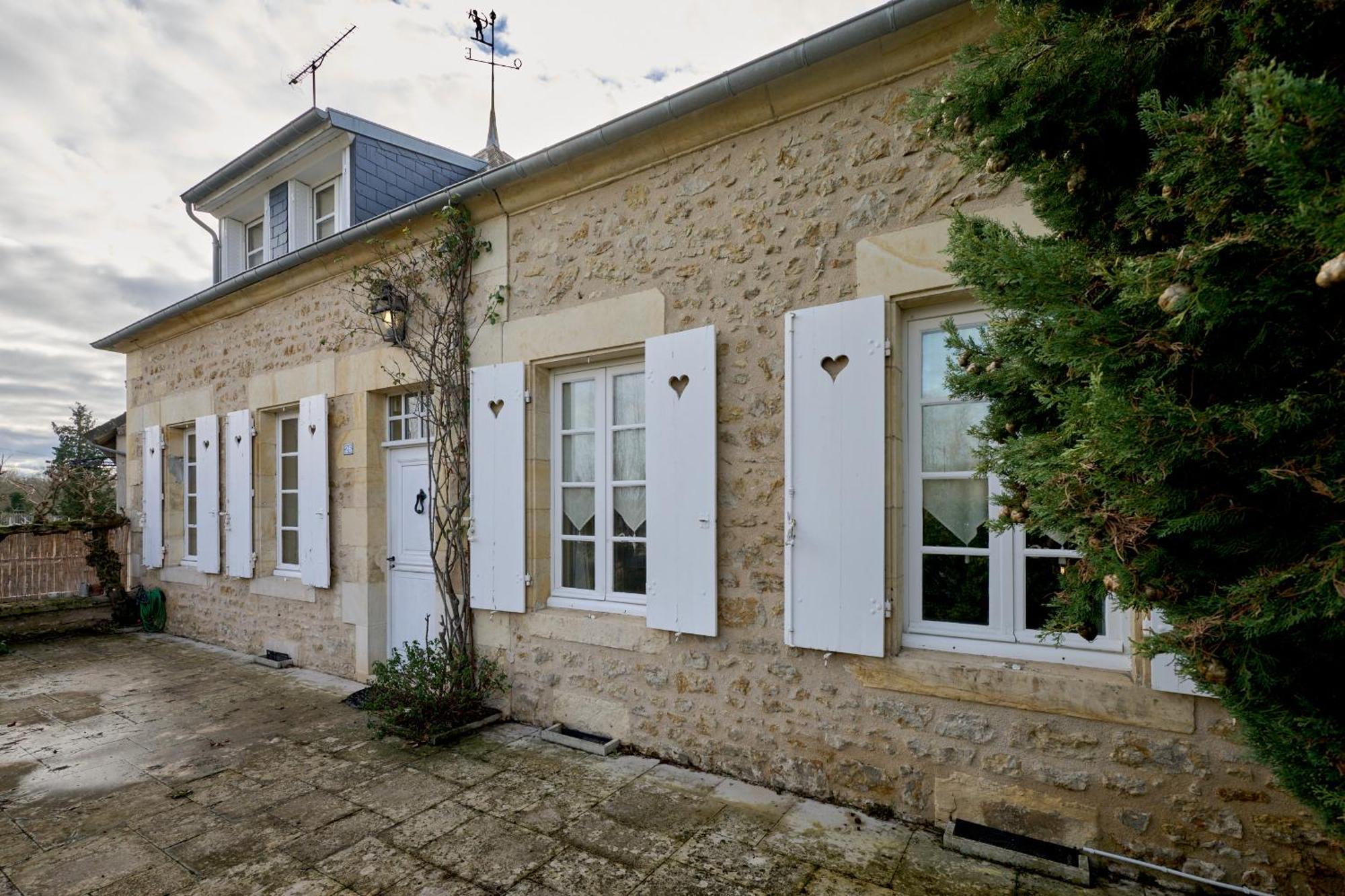 Le Nid Du Marinier Apartment Cuffy Exterior photo